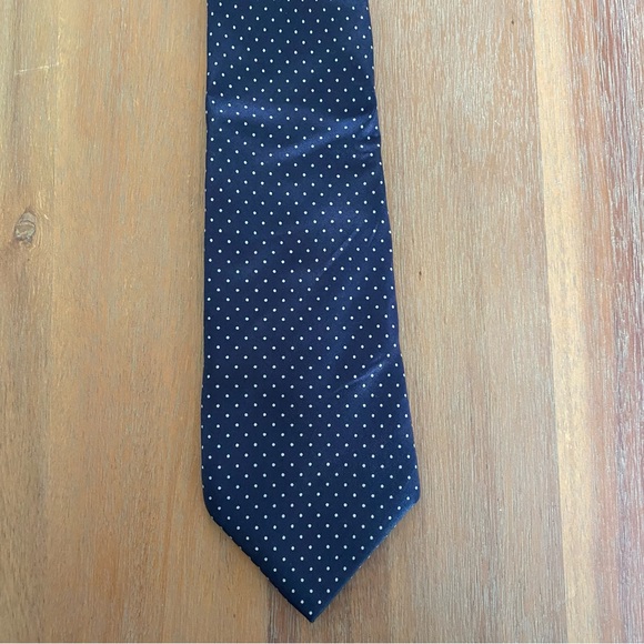 Men's Navy and White Silk Polka Dot Tie - Picture 2 of 5